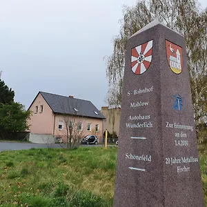 Gemütliches Souterrain, Schönefels-free Parking Waßmannsdorf Apartment