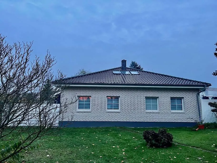 Schoenes 2 Zimmer Apartment An Der Stadt Grenze Mit Klimaanlage Blankenfelde-Mahlow