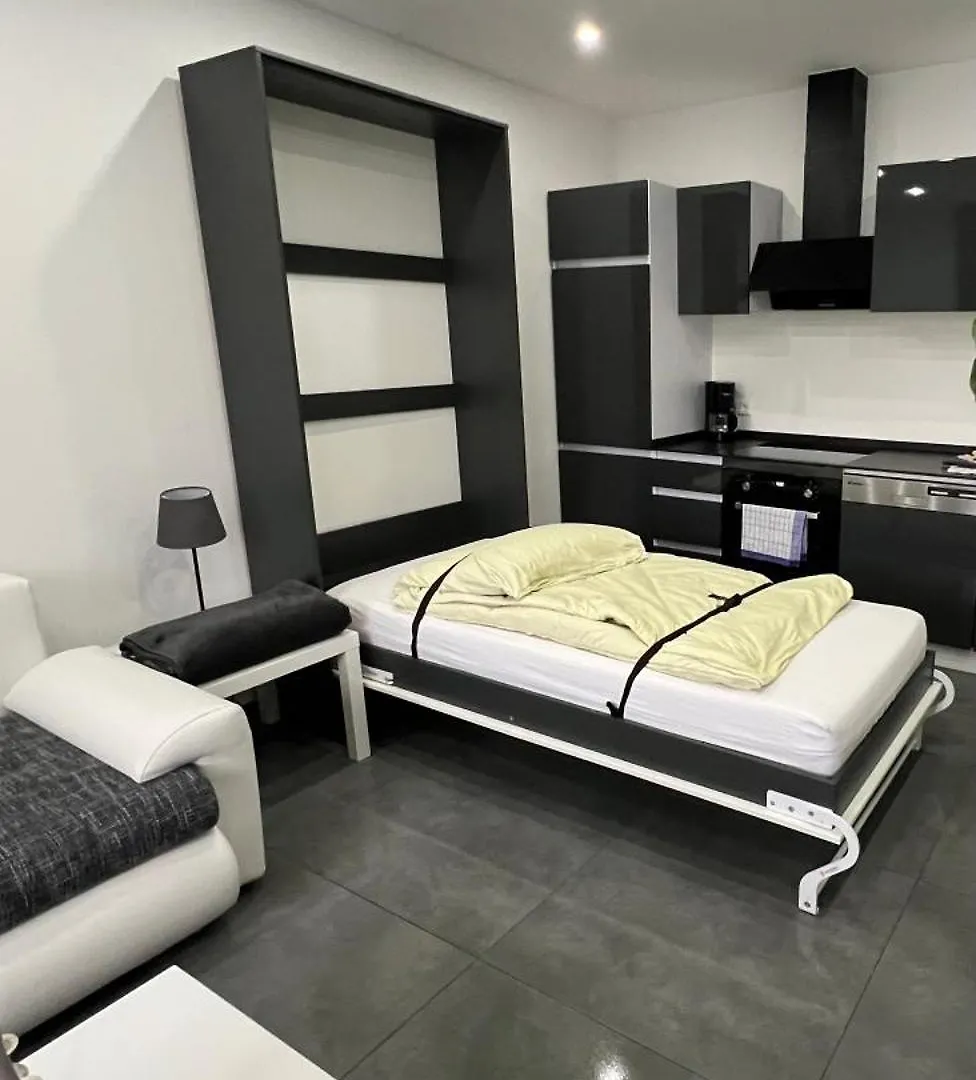Schoenes 2 Zimmer Apartment An Der Stadt Grenze Mit Klimaanlage Blankenfelde-Mahlow